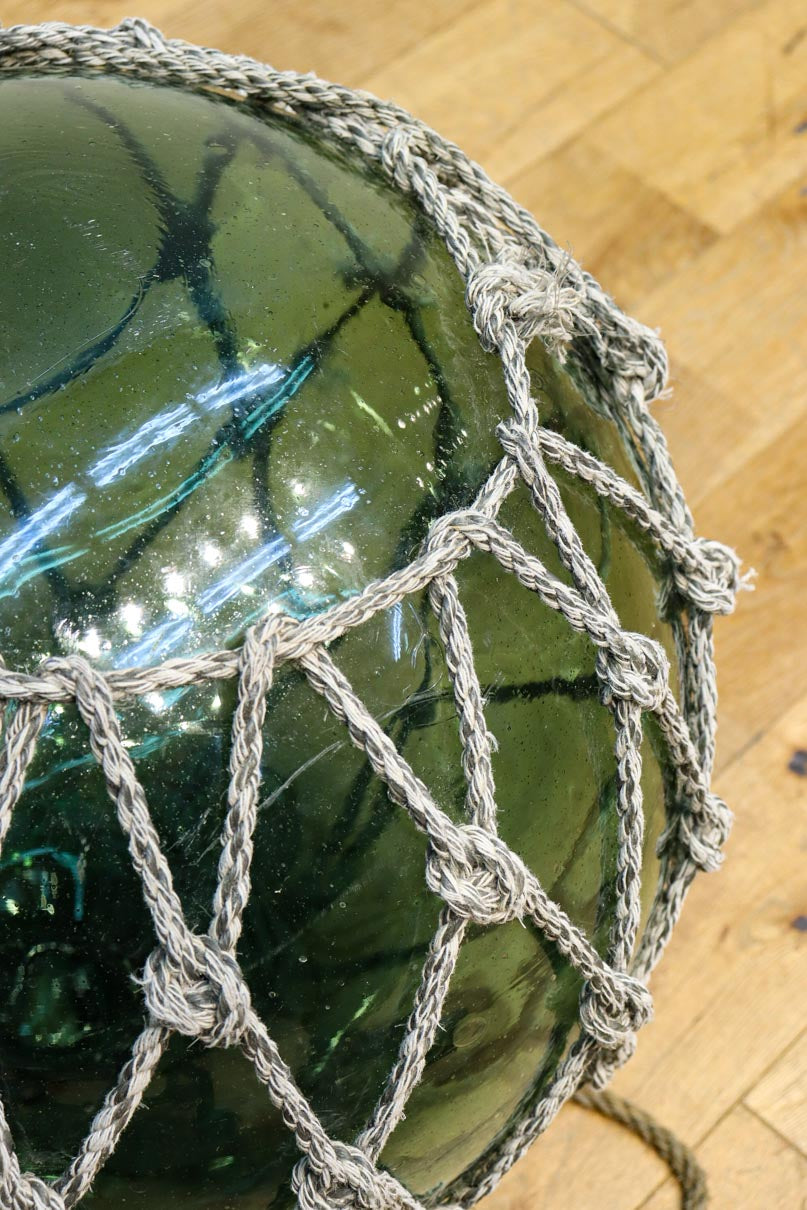 大サイズ!! 縄で包まれた淡いグリーン色の浮き玉　DC7966