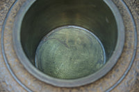 丸みを帯びた小型の鉄製壺花器　DC7979