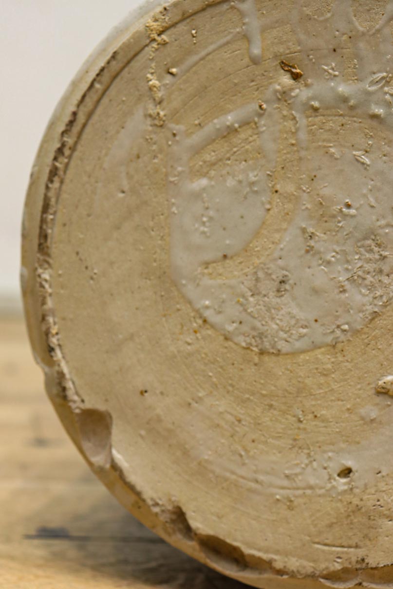 側面下部に注ぎ口を備えた時代の趣きある大型酒徳利　DC7988