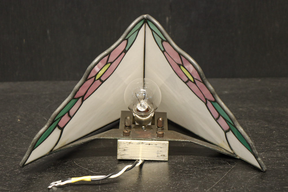 ピンクの花模様が可愛らしいステンドグラスの電灯カバー　DC7990