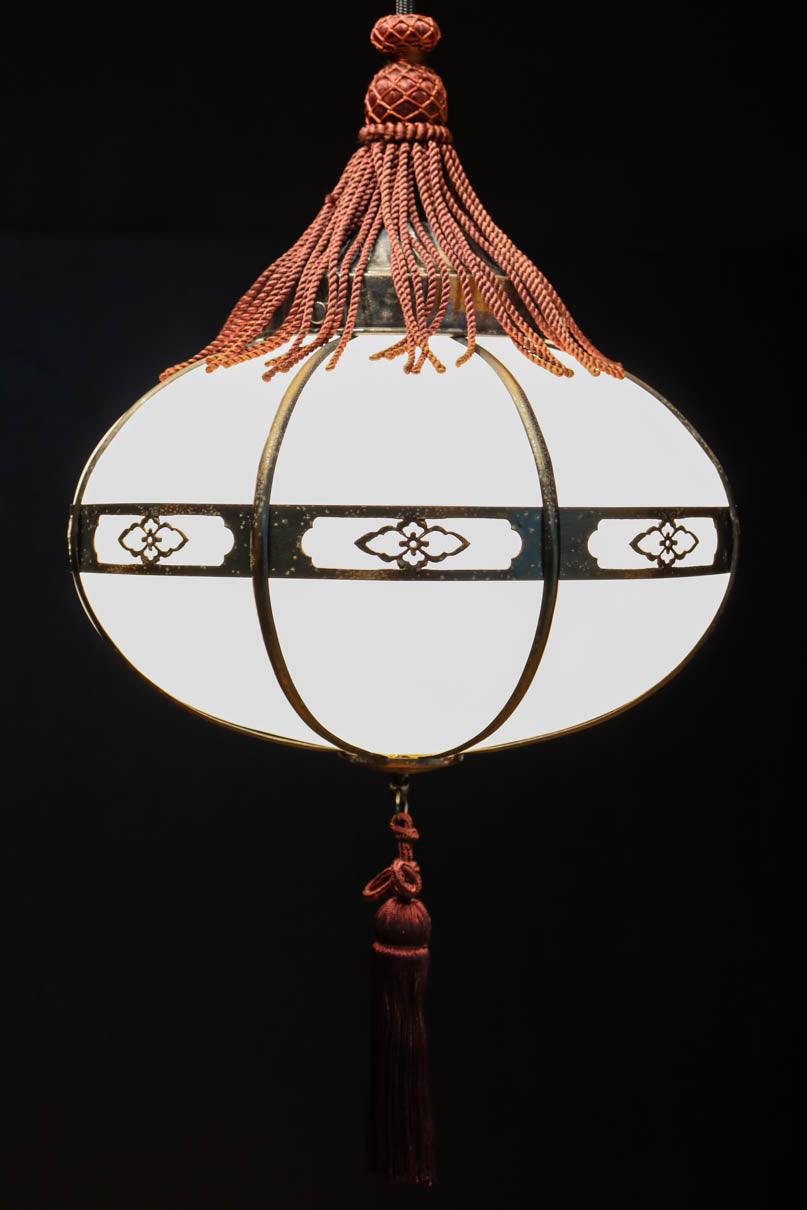 昭和レトロ！！菊菱装飾金具が目を引く雪洞型の電笠　DC8001a