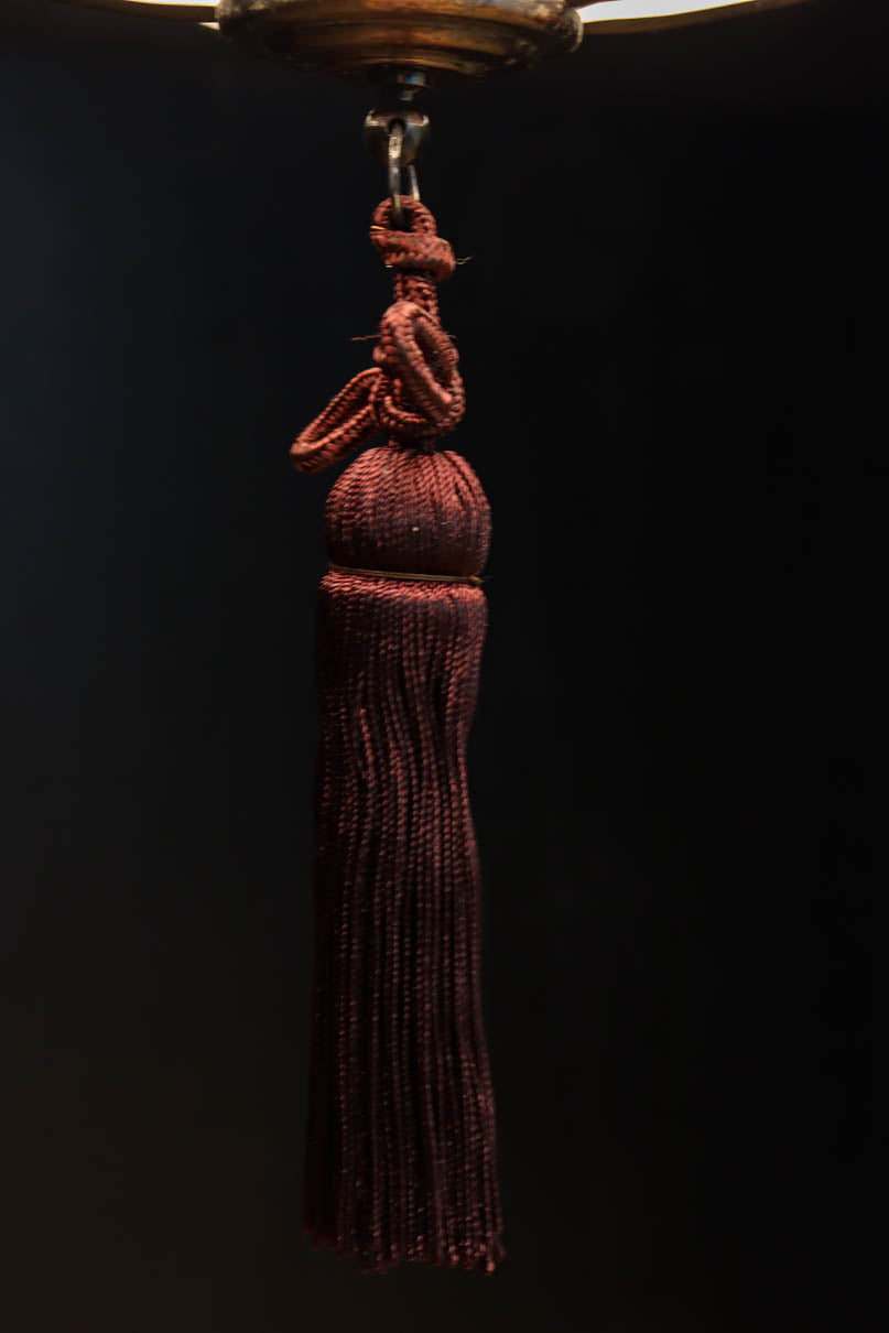 昭和レトロ！！菊菱装飾金具が目を引く雪洞型の電笠　DC8001a