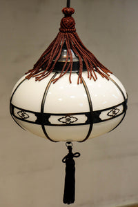 昭和レトロ！！菊菱装飾金具が目を引く雪洞型の電笠　DC8001a