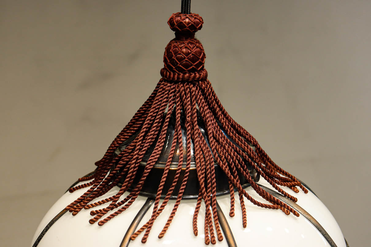 昭和レトロ！！菊菱装飾金具が目を引く雪洞型の電笠　DC8001a