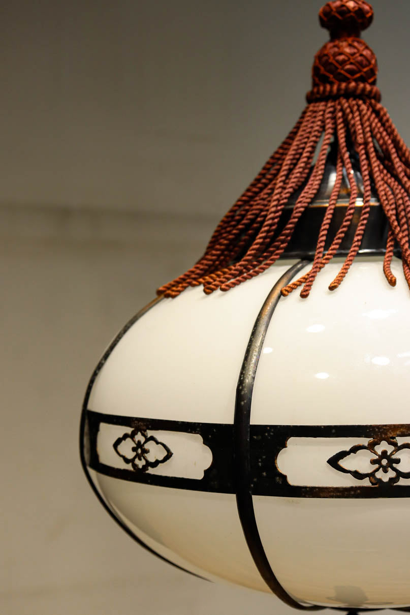 昭和レトロ！！菊菱装飾金具が目を引く雪洞型の電笠　DC8001a