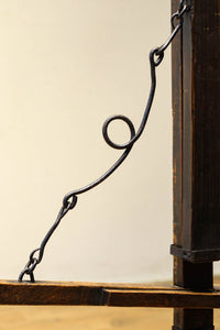 細長な板材でシンプルに纏めた自在鉤　DC8008