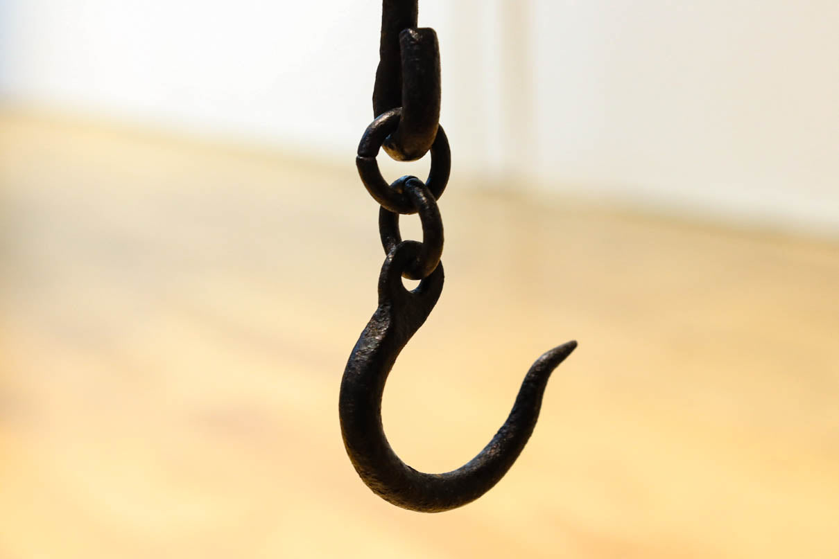 細長な板材でシンプルに纏めた自在鉤　DC8008