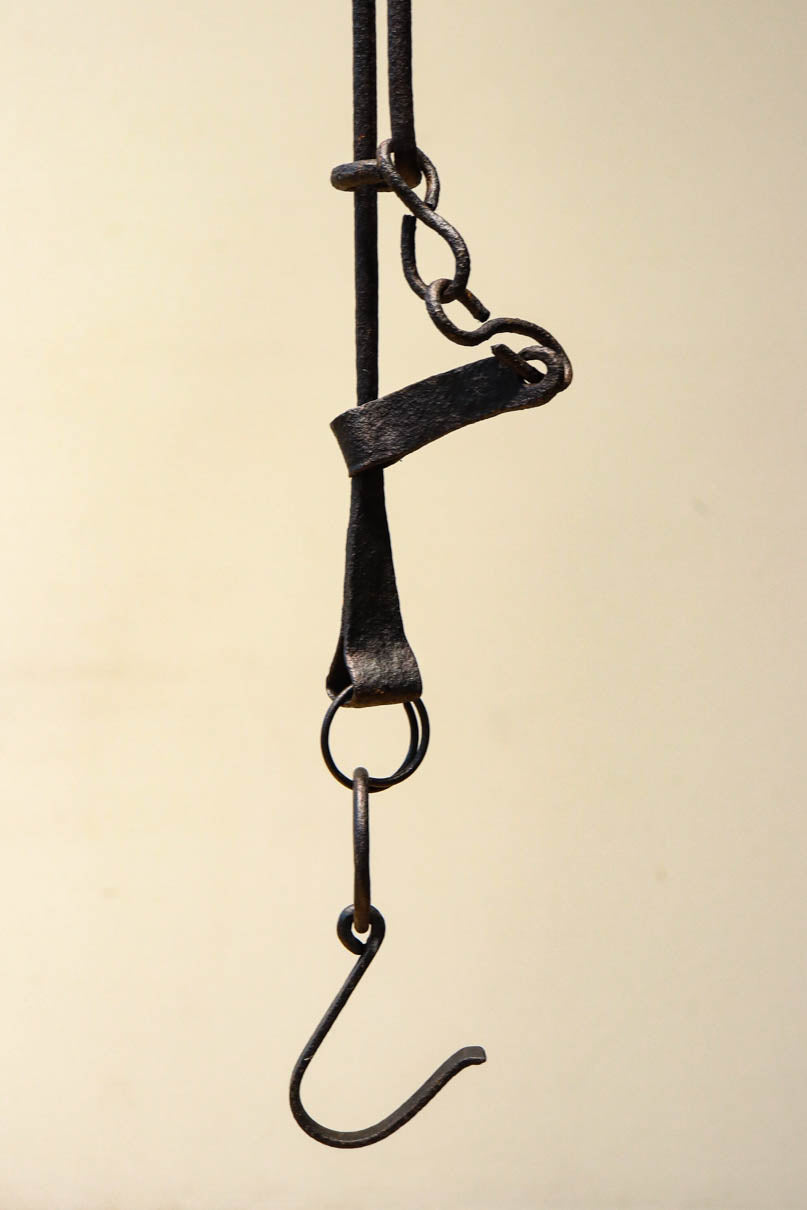 動作の仕組みが分かりやすい自在鉤　DC8010