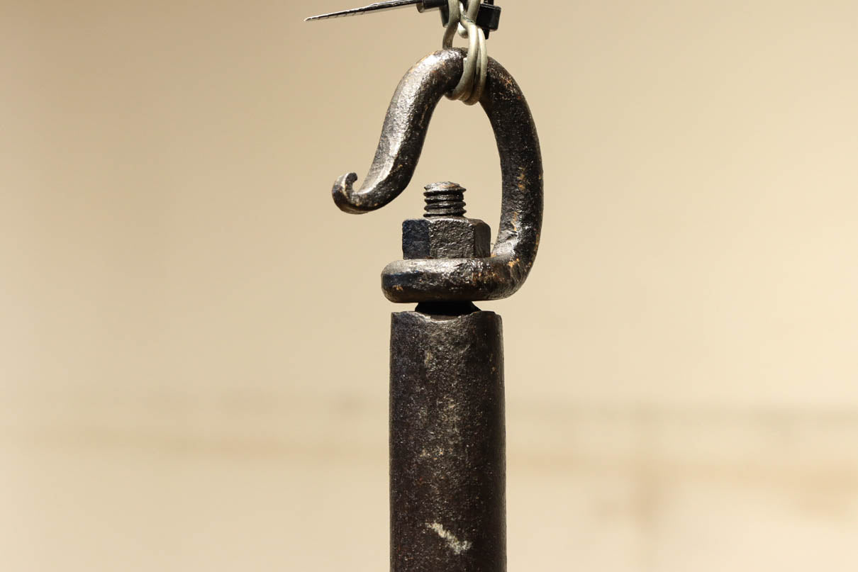 菊水紋様と桜の装飾金具で和の風情ある自在鉤　DC8012