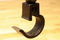 菊水紋様と桜の装飾金具で和の風情ある自在鉤　DC8012