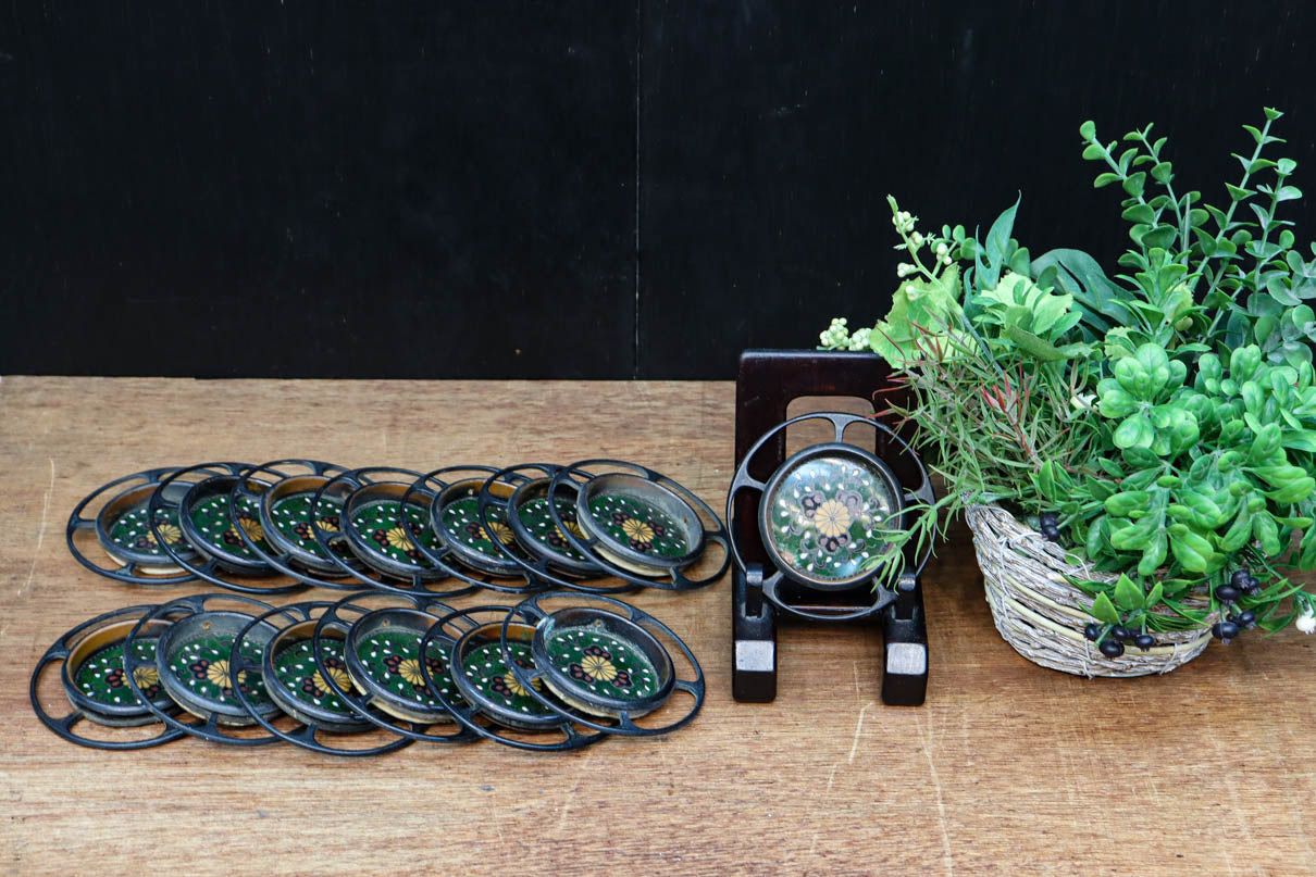 菊や松を描いた美しい七宝引き手金具　DC8019　在庫14個