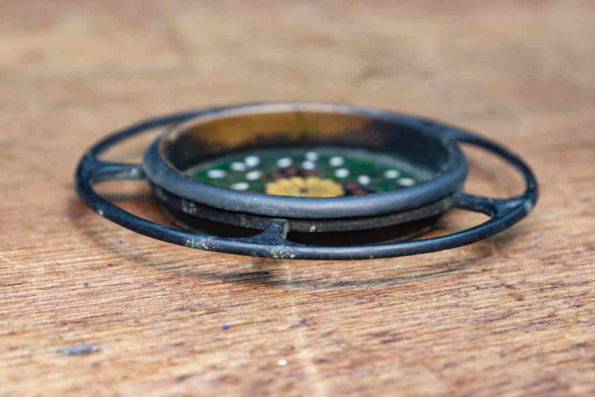 菊や松を描いた美しい七宝引き手金具　DC8019　在庫14個