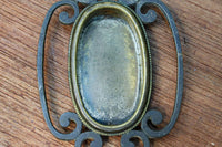 シンプルでモダンなデザインの引手金具　DC8021　在庫8個