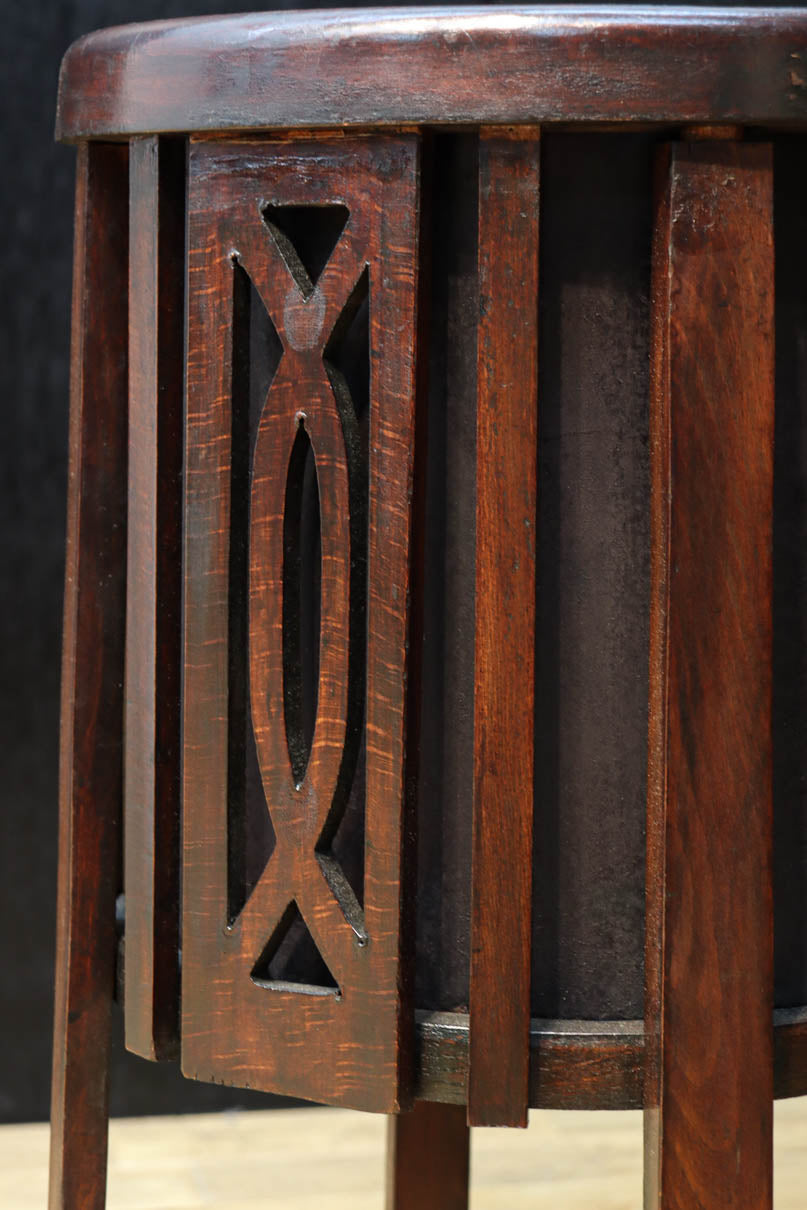 Antique tools DC8023