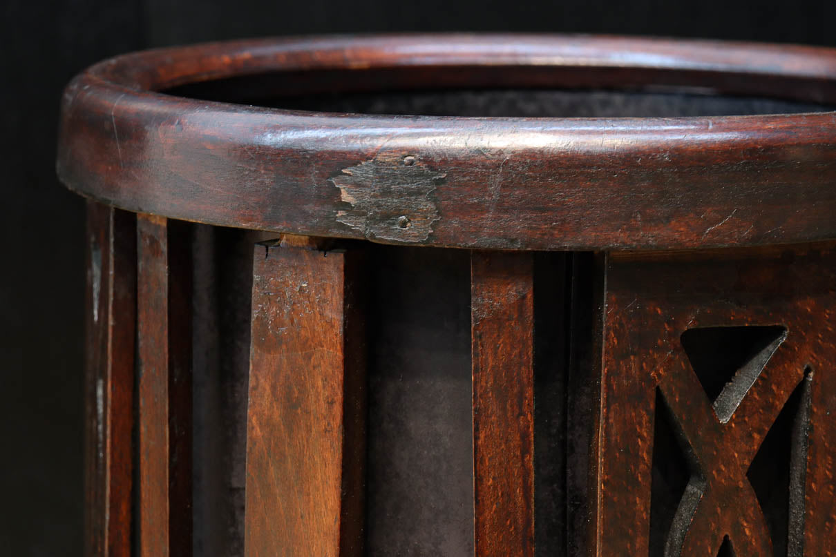 Antique tools DC8023