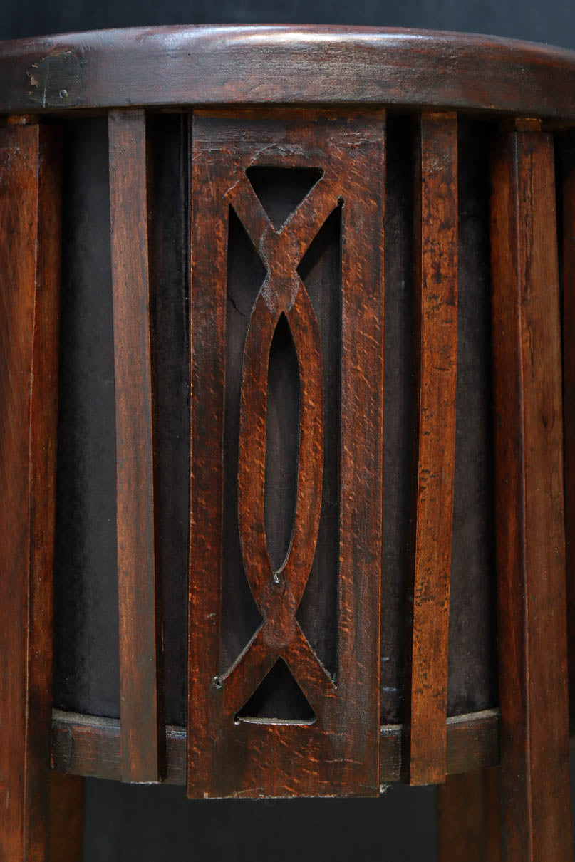 Antique tools DC8023