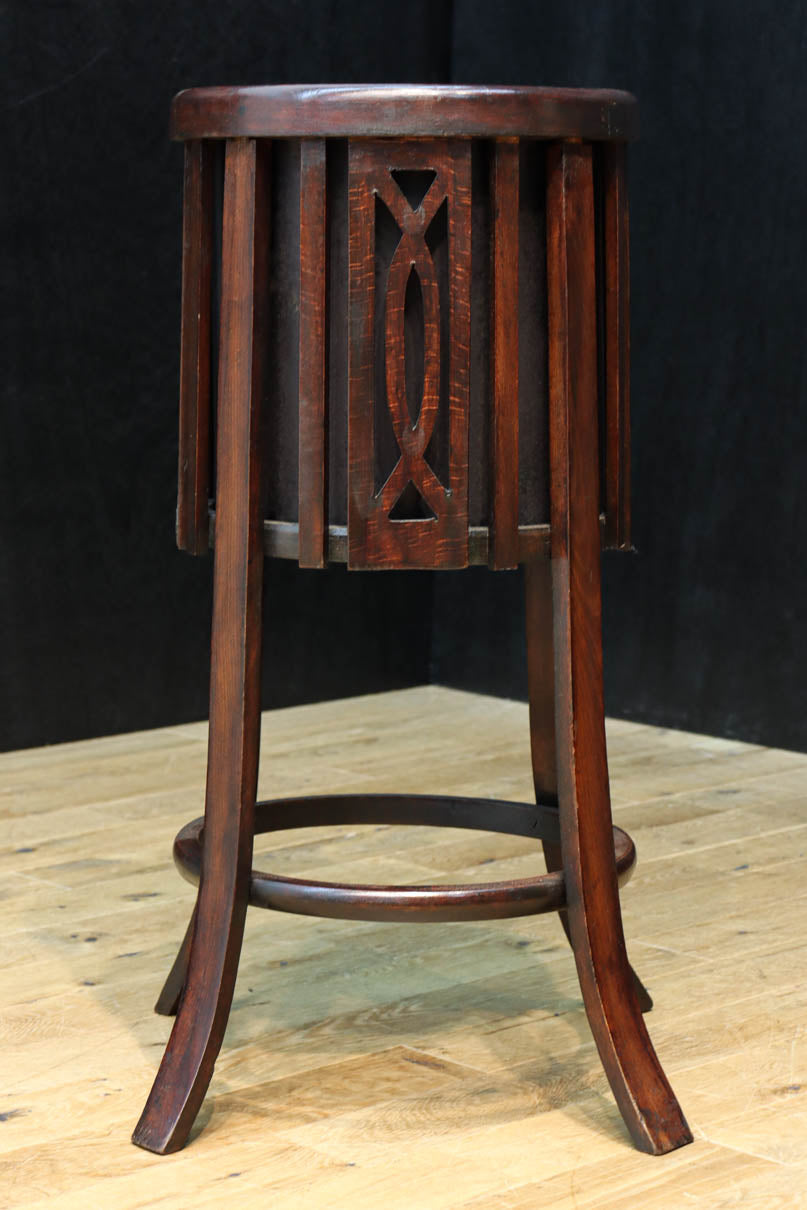 Antique tools DC8023