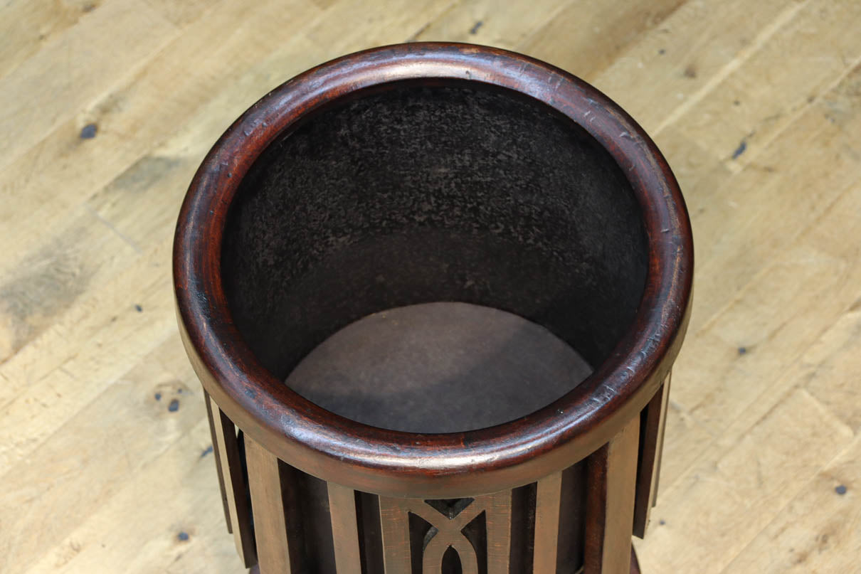 Antique tools DC8023