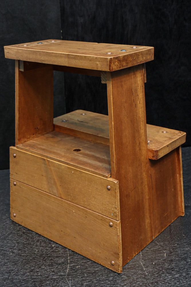 小物収納も出来る踏み台　DC8024