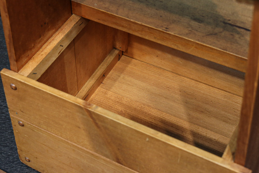 小物収納も出来る踏み台　DC8024