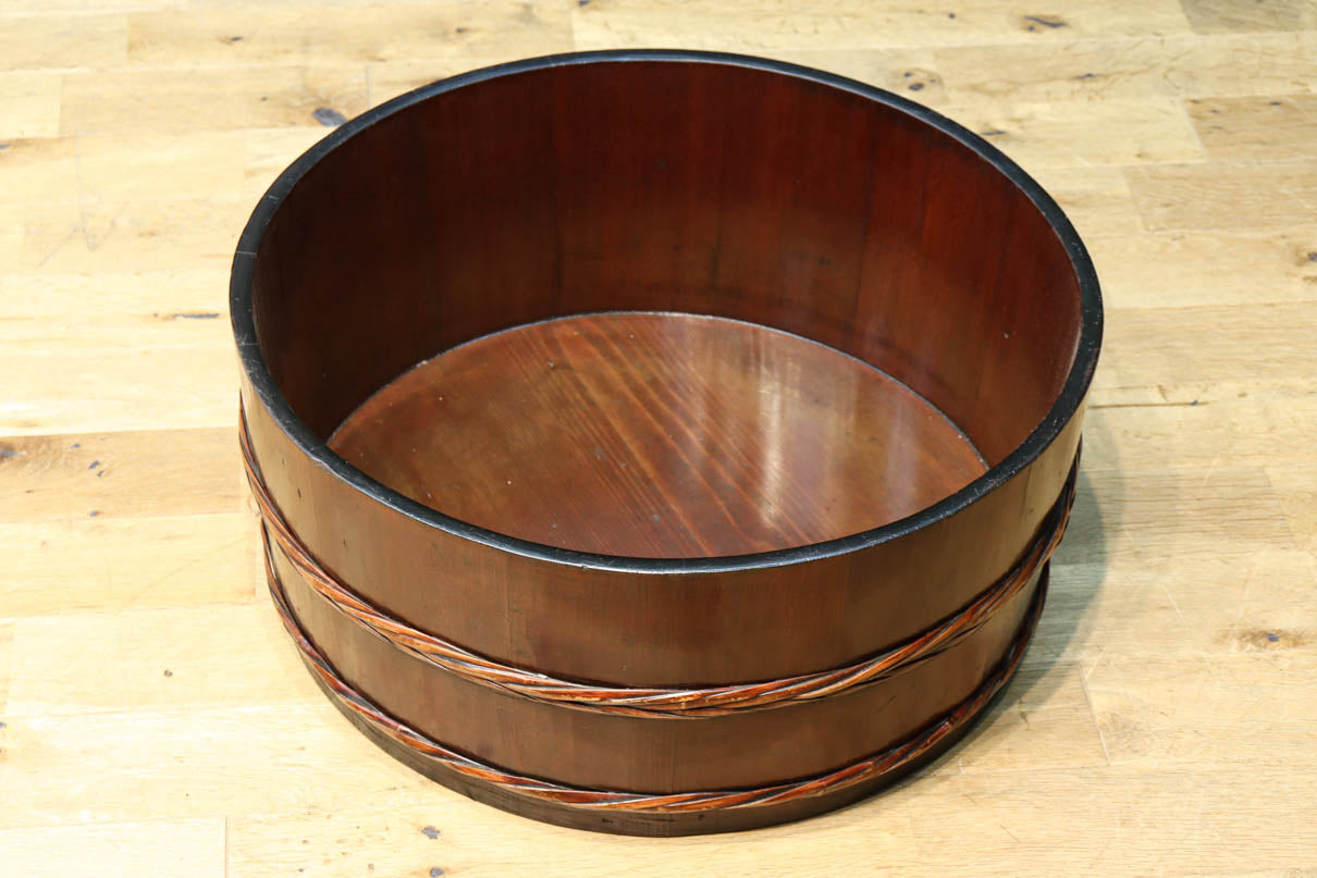 味わいを増した漆の風合いが趣きある七つ重ね切り溜　DC8025　在庫7個1組