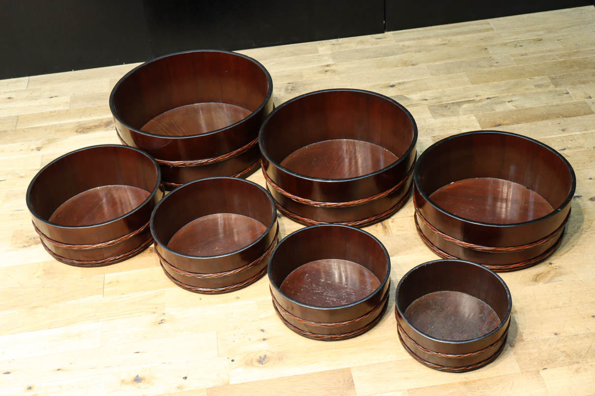 味わいを増した漆の風合いが趣きある七つ重ね切り溜　DC8025　在庫7個1組