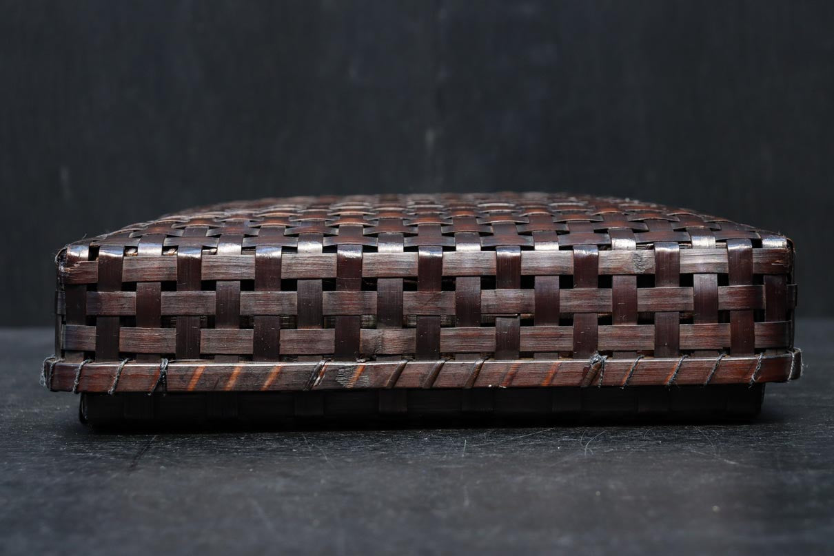 艶やかさを増した古色の色合いが素敵な竹編みの文入　DC8031