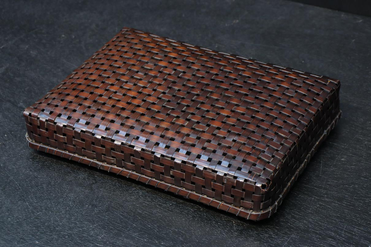 艶やかさを増した古色の色合いが素敵な竹編みの文入　DC8031