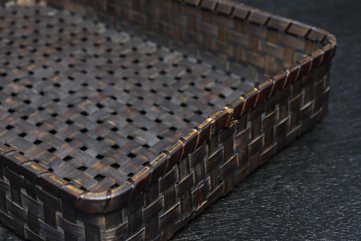 艶やかさを増した古色の色合いが素敵な竹編みの文入　DC8031