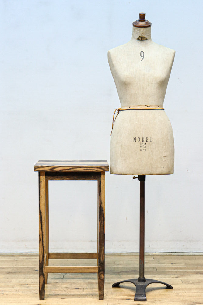 Antique tools DC8054