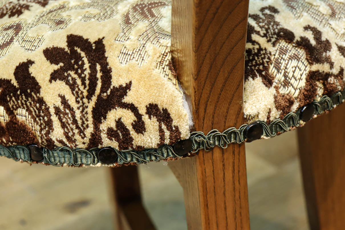 レトロで優しい風合いのアンティークチェア DC8055 在庫1脚 – 古福庵