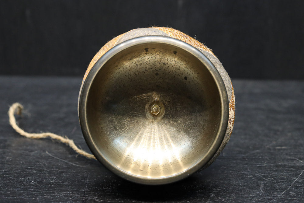 2種類の布団で味わいある仏具の携帯用おりん　DC8063ab　在庫(a:1 b:1)個