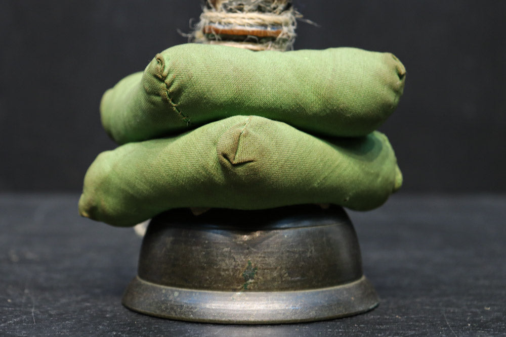 2種類の布団で味わいある仏具の携帯用おりん　DC8063ab　在庫(a:1 b:1)個