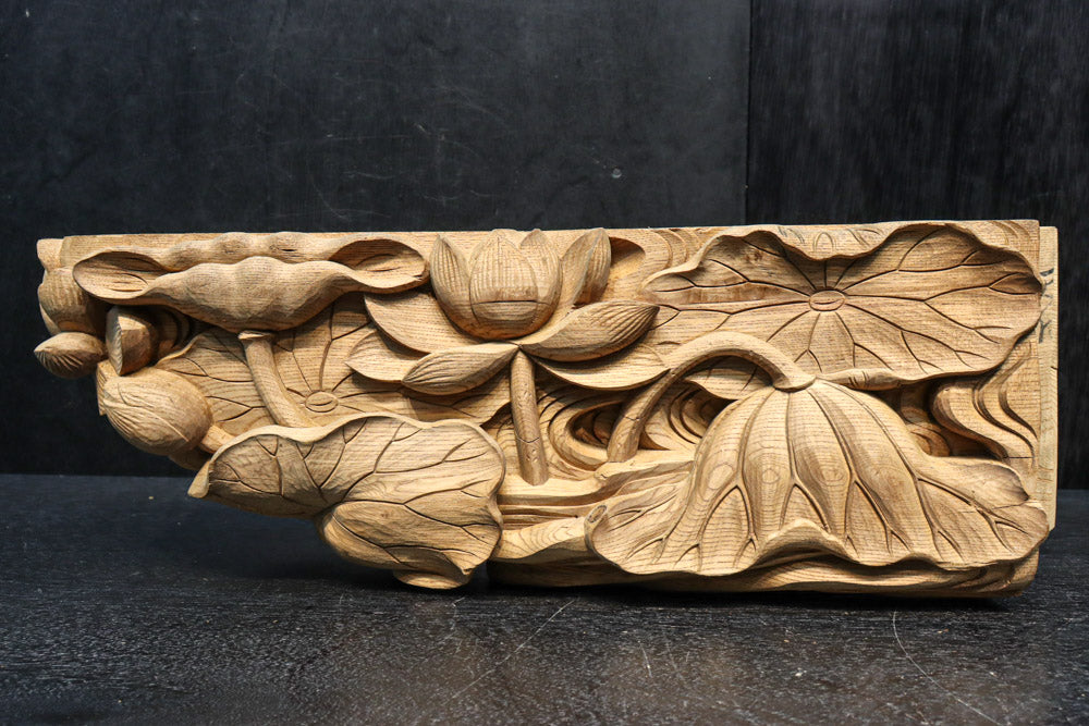 蓮の葉と花を優雅に描いた梁飾り　DC8073ab　在庫(a:1 b:1)枚