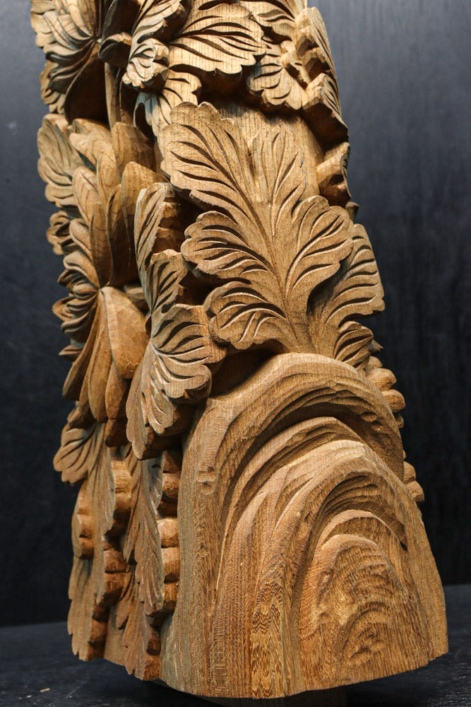 菊の葉と花が細やかに彫り描かれた彫刻梁飾り　DC8074bc　在庫(b:1 c:1)枚
