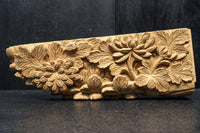 菊の葉と花が細やかに彫り描かれた彫刻梁飾り　DC8074bc　在庫(b:1 c:1)枚