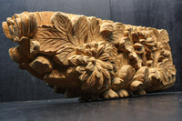 菊の葉と花が細やかに彫り描かれた彫刻梁飾り　DC8074bc　在庫(b:1 c:1)枚