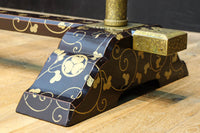 極上!! 黒漆に蒔絵が絢爛優美な組み立て式衣桁　DC8077