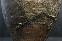 時代を重ねた味わいある壺型の花器　DC8078