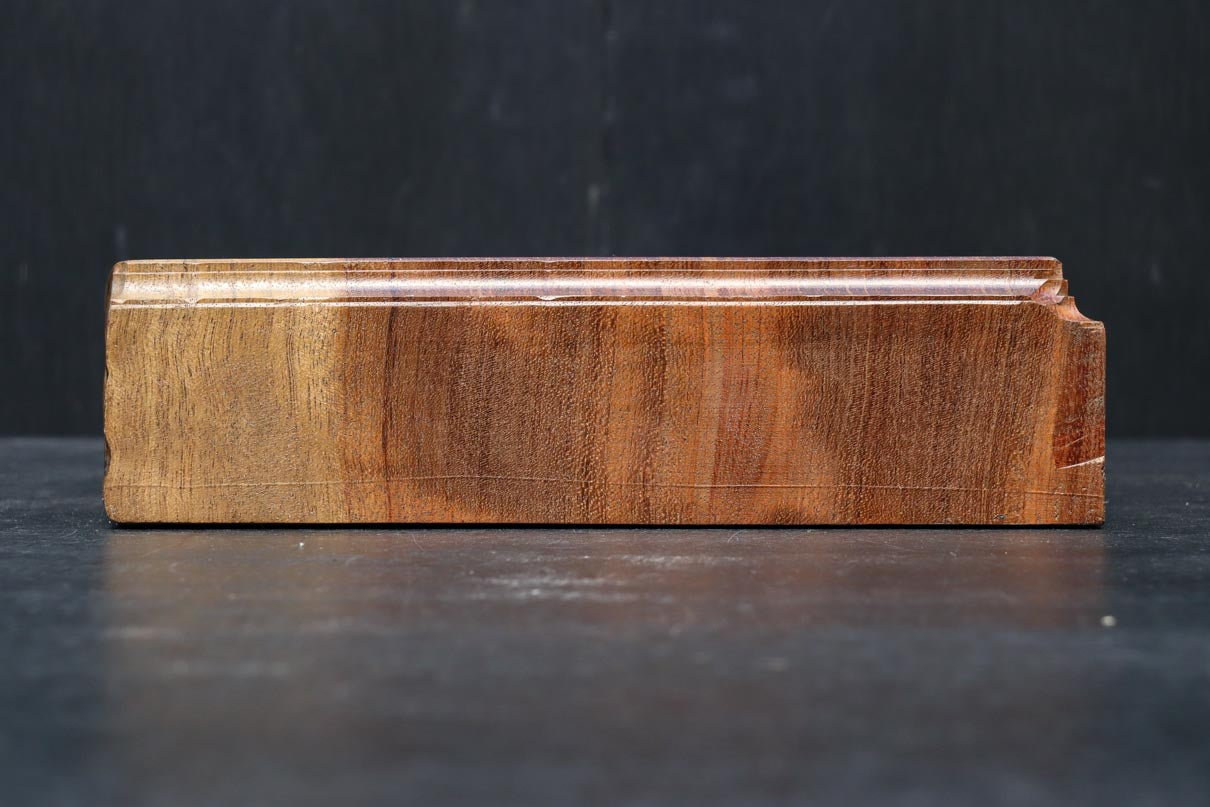 切株の雰囲気を残す厚みのある敷板　DC8079