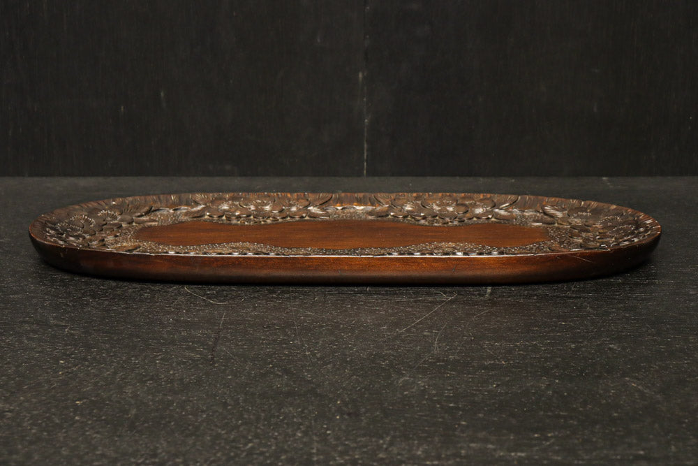 軽井沢彫の艶やかな質感の楕円形の盆 DC8091 – 古福庵 [ KOFUKUAN
