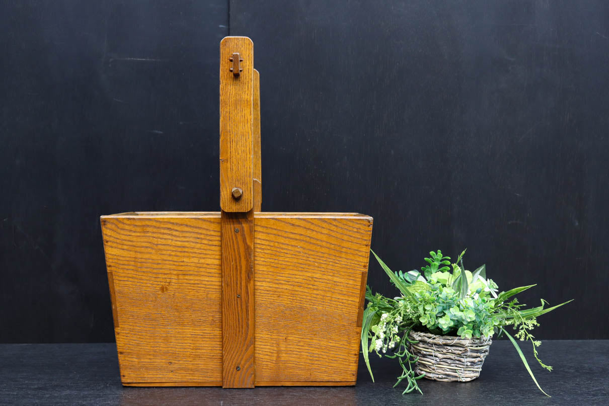 Antique tools DC8093