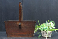 古色の風合い溢れる持ち手付き(折畳み式)炭入れ　DC8094