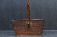 古色の風合い溢れる持ち手付き(折畳み式)炭入れ　DC8094