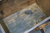 古色の風合い溢れる持ち手付き(折畳み式)炭入れ　DC8094