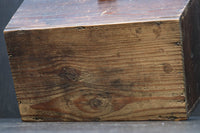 古色の風合い溢れる持ち手付き(折畳み式)炭入れ　DC8094