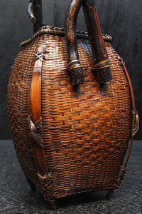 自然の風合いが趣きを感じさせてくれる花カゴ　DC8095