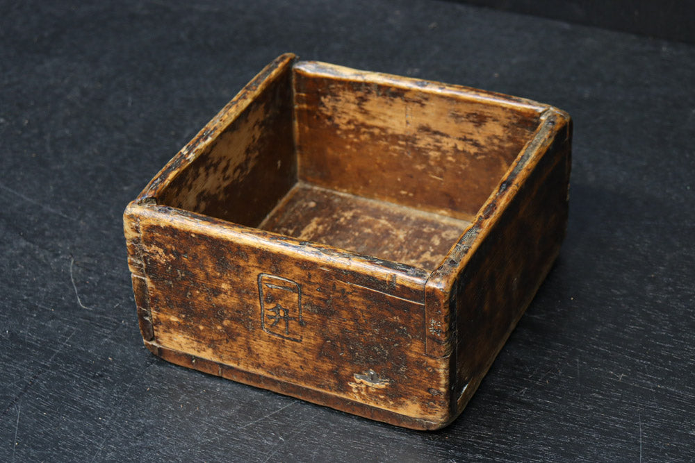 Antique tool (Gogo-Masu) DC8098abc