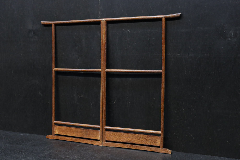 古色の味わいある手ぬぐい掛け　DC8101