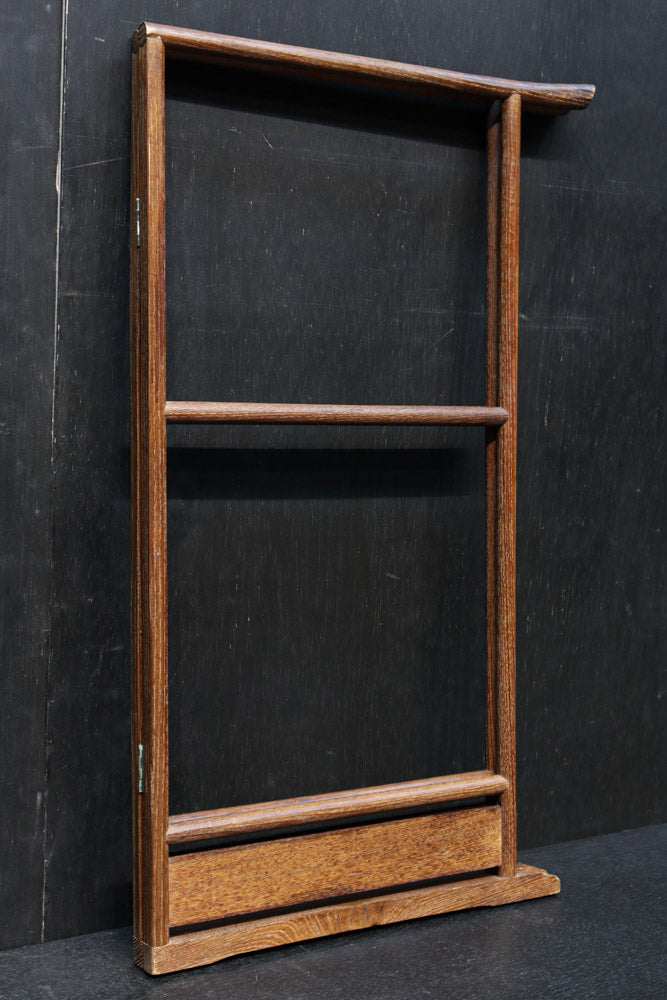 古色の味わいある手ぬぐい掛け　DC8101